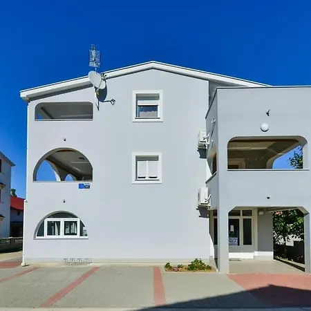 With Parking Space Sabunike, Zadar - 19430 * 普利拉卡