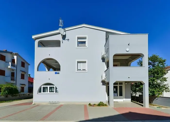 With Parking Space Sabunike, Zadar - 19430 * 普利拉卡