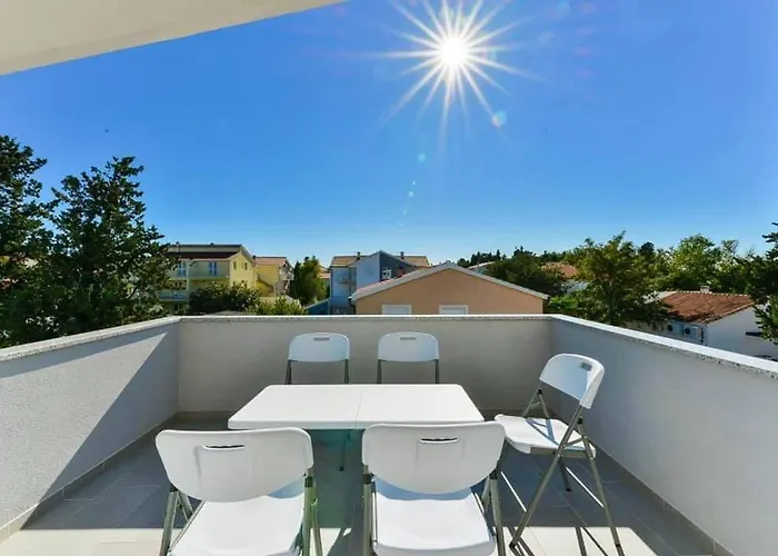 With Parking Space Sabunike, Zadar - 19430 *