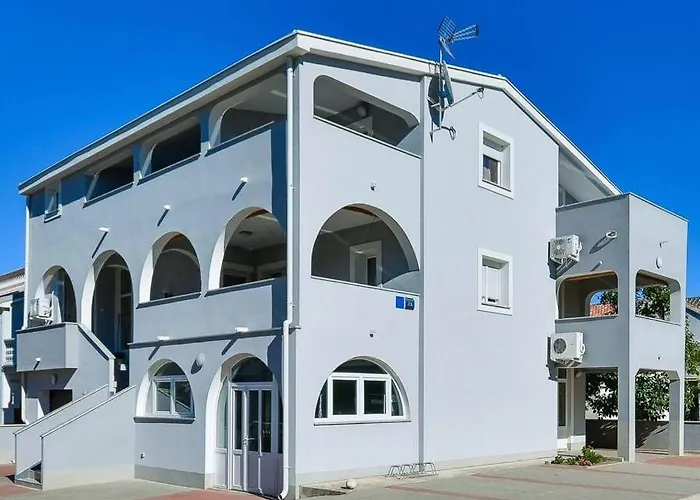 With Parking Space Sabunike, Zadar - 19430 *